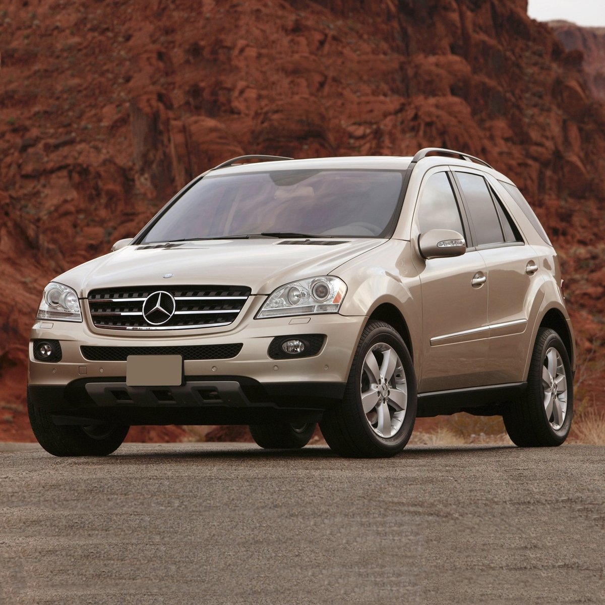 https://www.toliasedition.com/media/catalog/category/Mercedes-Benz-ML500-2006-1600-01-SQR.jpg